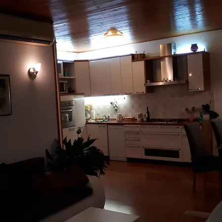 Best4you - Sea View - 70 M2 - 2 Bedrooms * 두브로브니크