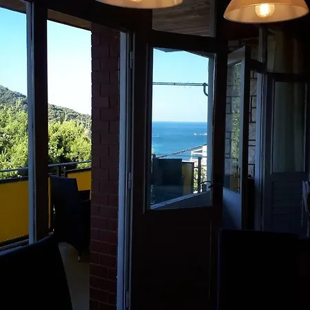 Διαμέρισμα Best4you - Sea View - 70 M2 - 2 Bedrooms *