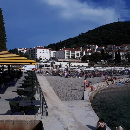 Best4you - Sea View - 70 M2 - 2 Bedrooms 두브로브니크